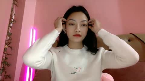 Sachi Cy online show from 1, 2, 2025