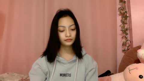 Sachi Cy online show from 9, 2, 2025