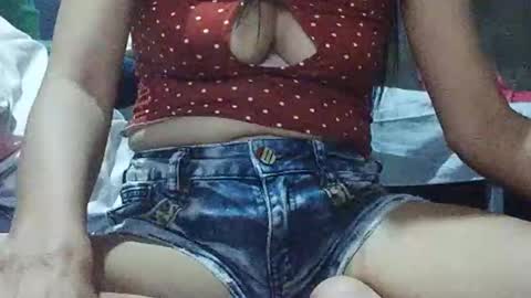 Snapshot of xhotskinny69x chatting on 3, 3, 2025 xhotskinny69x online show from 3, 3, 2025