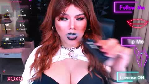 Snapshot of xhugeharleyselfsuckerx chatting on 31, 10, 2025 xHUGECOCKTILLCUMX online show from 31, 10, 2025