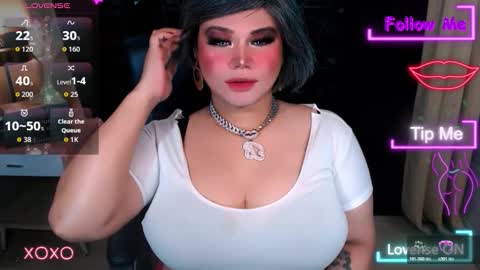 Snapshot of xhugeharleyselfsuckerx chatting on 4, 11, 2025 xHUGECOCKTILLCUMX online show from 4, 11, 2025