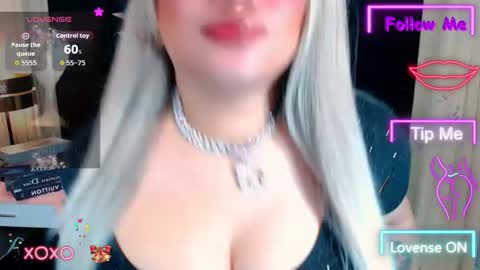 Snapshot of xhugeharleyselfsuckerx chatting on 19, 11, 2025 xHUGECOCKTILLCUMX online show from 19, 11, 2025