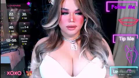 Snapshot of xhugeharleyselfsuckerx chatting on 21, 11, 2025 xHUGECOCKTILLCUMX online show from 21, 11, 2025