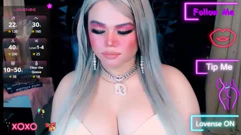 Snapshot of xhugeharleyselfsuckerx chatting on 23, 11, 2025 xHUGECOCKTILLCUMX online show from 23, 11, 2025