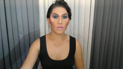 GWEN THOMPSON .......   online show from 1, 1, 2025