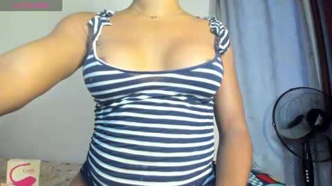 Snapshot of xia1_angelts chatting on 17, 10, 2025 Xia Angel online show from 17, 10, 2025