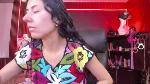 XiaQueen   I M online show from 4, 12, 2025