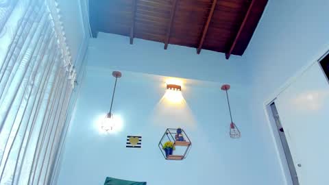 tifanny  online show from 26, 2, 2025