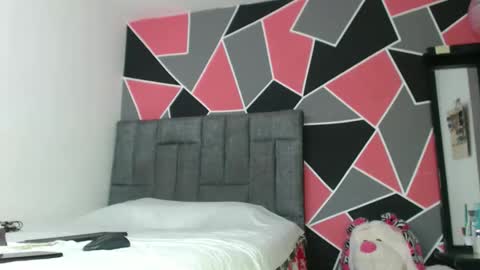 ximena suarez online show from 11, 11, 2025