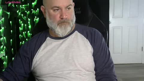 Snapshot of xjohnniex77 chatting on 10, 2, 2026 MrSlowBurn77 online show from 10, 2, 2026