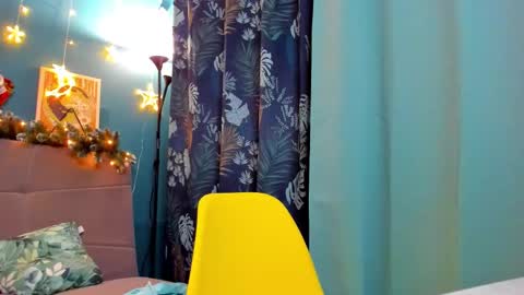 Snapshot of xloe_queen chatting on 9, 12, 2024 Chloe online show from 9, 12, 2024