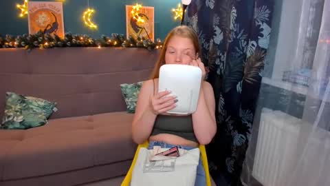 Snapshot of xloe_queen chatting on 16, 12, 2024 Chloe online show from 16, 12, 2024