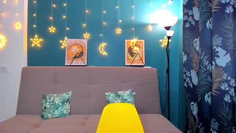 Snapshot of xloe_queen chatting on 17, 12, 2024 Chloe online show from 17, 12, 2024