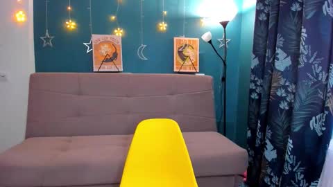 Snapshot of xloe_queen chatting on 15, 1, 2025 Chloe online show from 15, 1, 2025