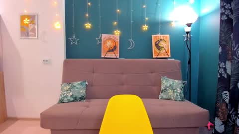 Snapshot of xloe_queen chatting on 14, 2, 2025 Chloe online show from 14, 2, 2025