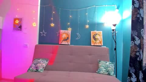 Snapshot of xloe_queen chatting on 15, 2, 2025 Chloe online show from 15, 2, 2025