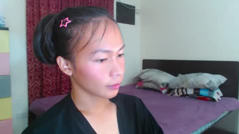 Snapshot of xlovely_destinyx chatting on 13, 2, 2025 Alice online show from 13, 2, 2025