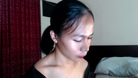 Snapshot of xlovely_destinyx chatting on 25, 11, 2025 Alice online show from 25, 11, 2025