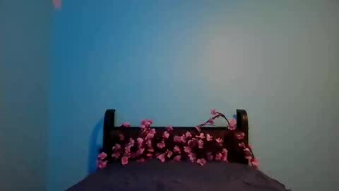 Snapshot of xmiaxbutterflyx3 chatting on 10, 11, 2025 xmiaxbutterflyx3 online show from 10, 11, 2025