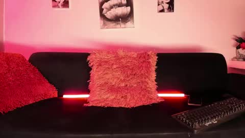 Snapshot of xmistresspervet chatting on 14, 11, 2025 xmistresspervet online show from 14, 11, 2025