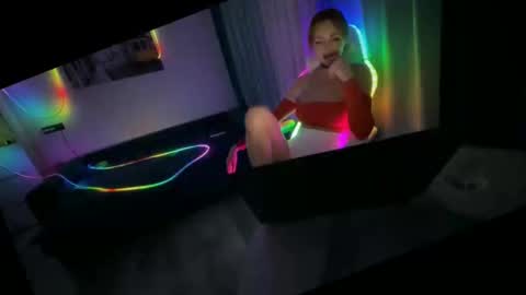 XMollyLoveX online show from 16, 4, 2026