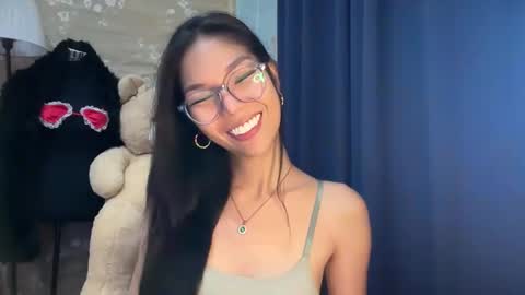 Snapshot of xmonica_cummerx chatting on 7, 11, 2025 Sweet Monica online show from 7, 11, 2025