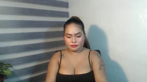 Snapshot of xo__kitty chatting on 5, 3, 2025 kitty online show from 5, 3, 2025