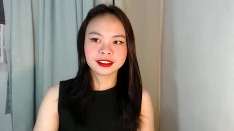 Snapshot of xo_worth_it chatting on 4, 2, 2026 nathalie online show from 4, 2, 2026