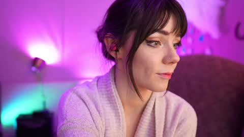 Bella Bondai online show from 21, 12, 2024