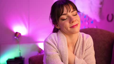 Bella Bondai online show from 21, 12, 2024