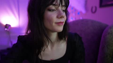 Bella Bondai online show from 2, 2, 2025