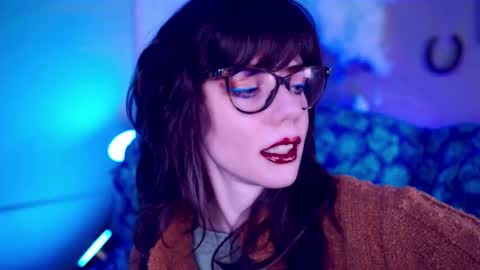 Bella Bondai online show from 15, 11, 2025