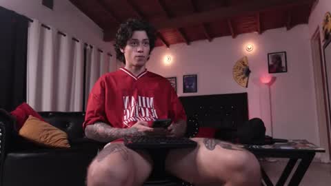   online show from 7, 11, 2025