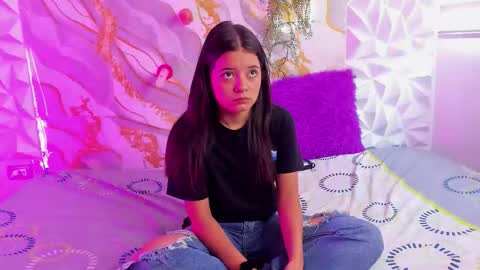 Snapshot of xqueen_of_pleasurex chatting on 28, 2, 2026 sara and thiago online show from 28, 2, 2026