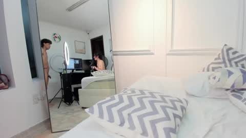 Snapshot of xrystal_and_danne chatting on 2, 2, 2025 Xrystal and Danne online show from 2, 2, 2025