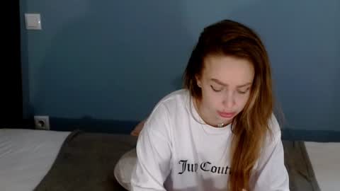 Snapshot of xsexycouples chatting on 12, 1, 2025 AnnaMaee online show from 12, 1, 2025