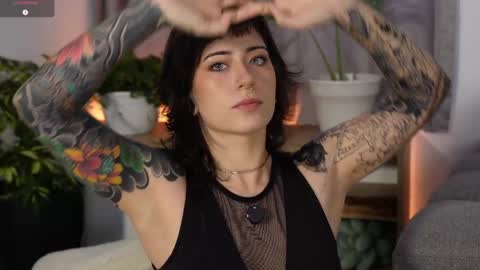 Blue online show from 16, 4, 2026