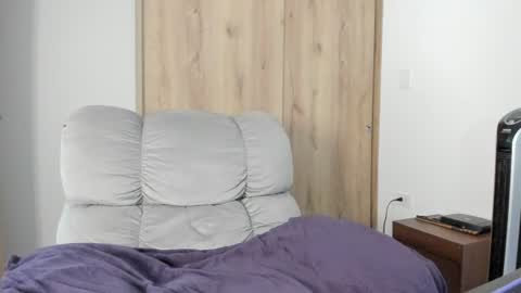 Hellen Sofia instagram hellen5546 online show from 4, 7, 2026