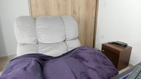 Hellen Sofia instagram hellen5546 online show from 6, 8, 2026