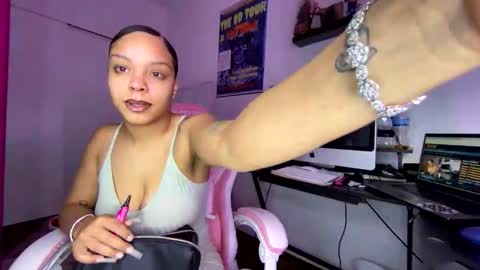 Snapshot of xstargazingx chatting on 15, 12, 2025 xStarGazingx online show from 15, 12, 2025