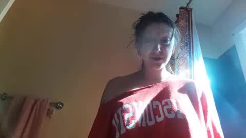 Snapshot of xsunsub chatting on 1, 3, 2026 Sunny Daze online show from 1, 3, 2026