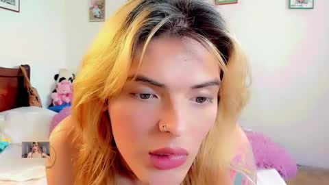 Snapshot of xthesexyboyx chatting on 14, 2, 2026 Femboy Exotic online show from 14, 2, 2026