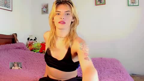 Snapshot of xthesexyboyx chatting on 20, 2, 2026 Femboy Exotic online show from 20, 2, 2026