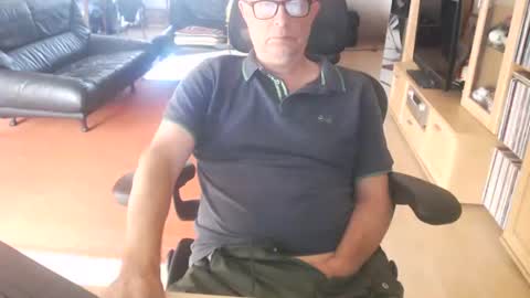 Snapshot of xtommix69 chatting on 28, 7, 2026 xtommix69 online show from 28, 7, 2026