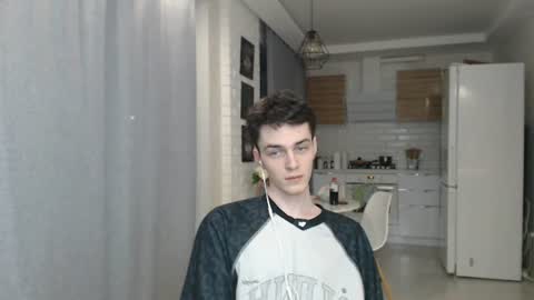 traqqq online show from 2, 7, 2026