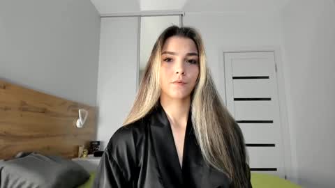 Snapshot of xvsesss chatting on 29, 9, 2025 LagerthaLove online show from 29, 9, 2025