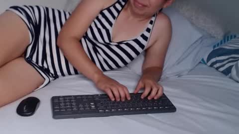 Snapshot of xwxwhornyprincess chatting on 2, 3, 2025 Gabriela and Camila online show from 2, 3, 2025