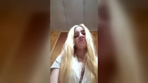 Snapshot of xxjessiebugxx chatting on 8, 7, 2026 xxjessiebugxx online show from 8, 7, 2026