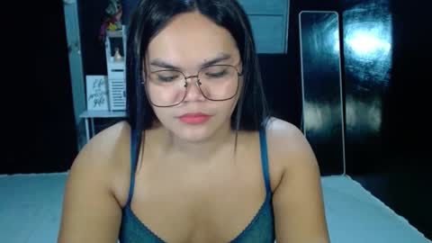 Snapshot of xxkylie_smithxx chatting on 27, 10, 2025 Kylie Smith online show from 27, 10, 2025