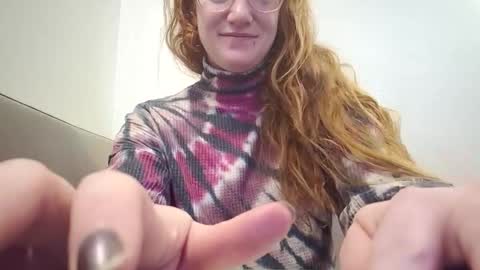 Snapshot of xxmariebliss chatting on 19, 4, 2026 xxmariebliss online show from 19, 4, 2026